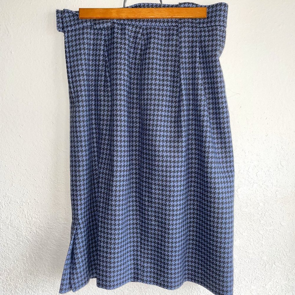 Jones New York Vintage black and black herringbone 100% wool skirt size 10